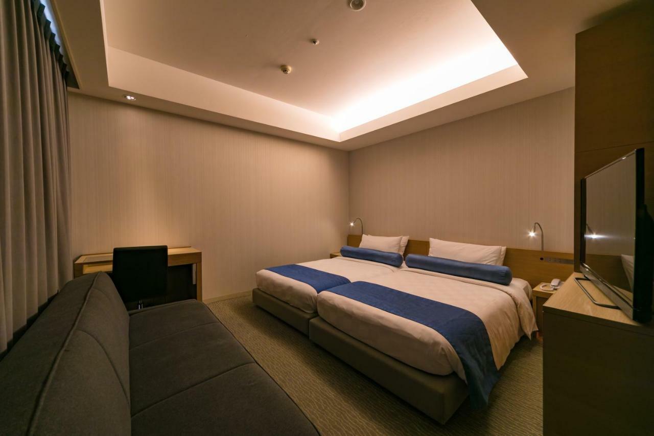Naha Tokyu Rei Hotel Екстер'єр фото